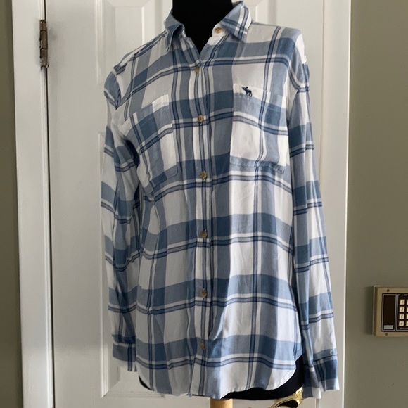 ABERCROMBIE & FITCH BUTTON DOWN SIZE S - Picture 1 of 7